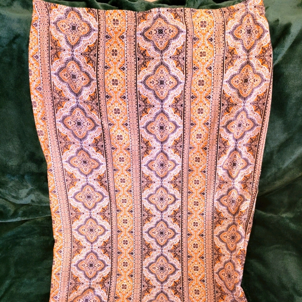 Urban Rose midi skirt size XL